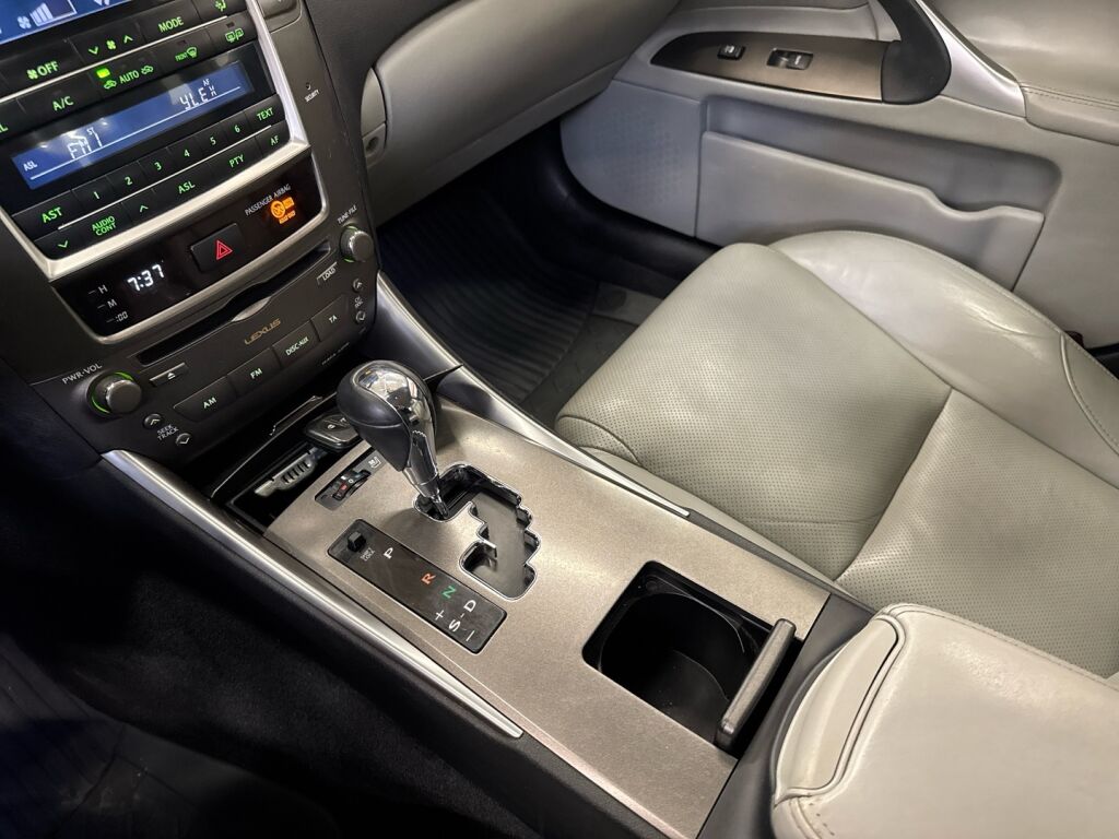 Lexus IS 2008 Vihreä
