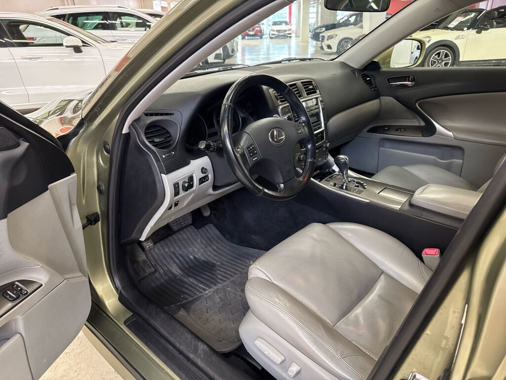 Lexus IS 2008 Vihreä
