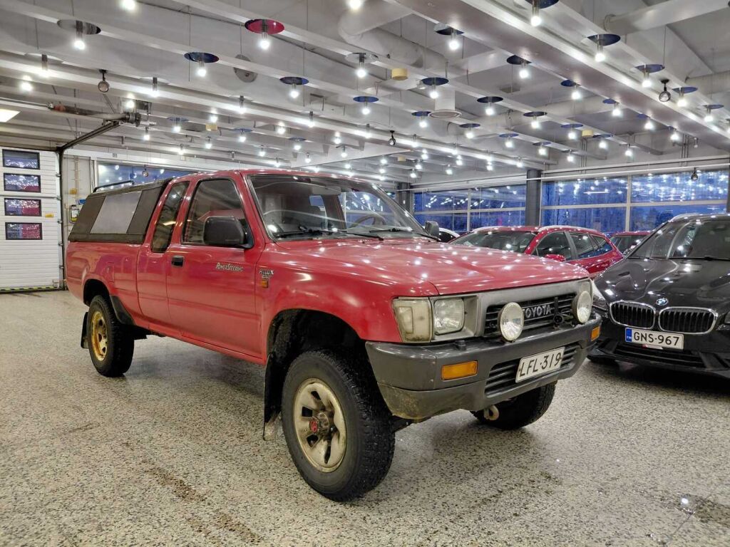 Toyota Hilux 1991 Punainen