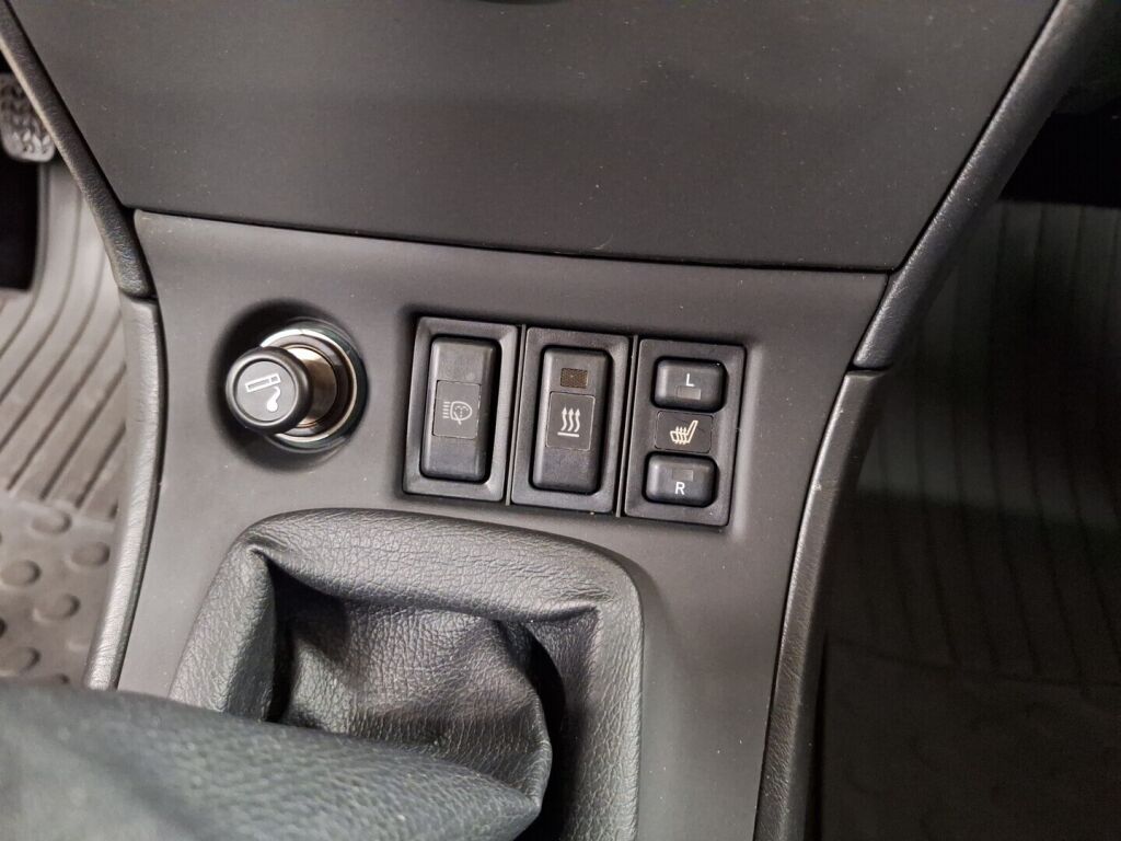 Toyota Corolla 2006 Punainen