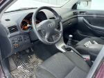 Toyota Avensis 2008 Punainen