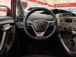 Toyota Verso 2010 Punainen