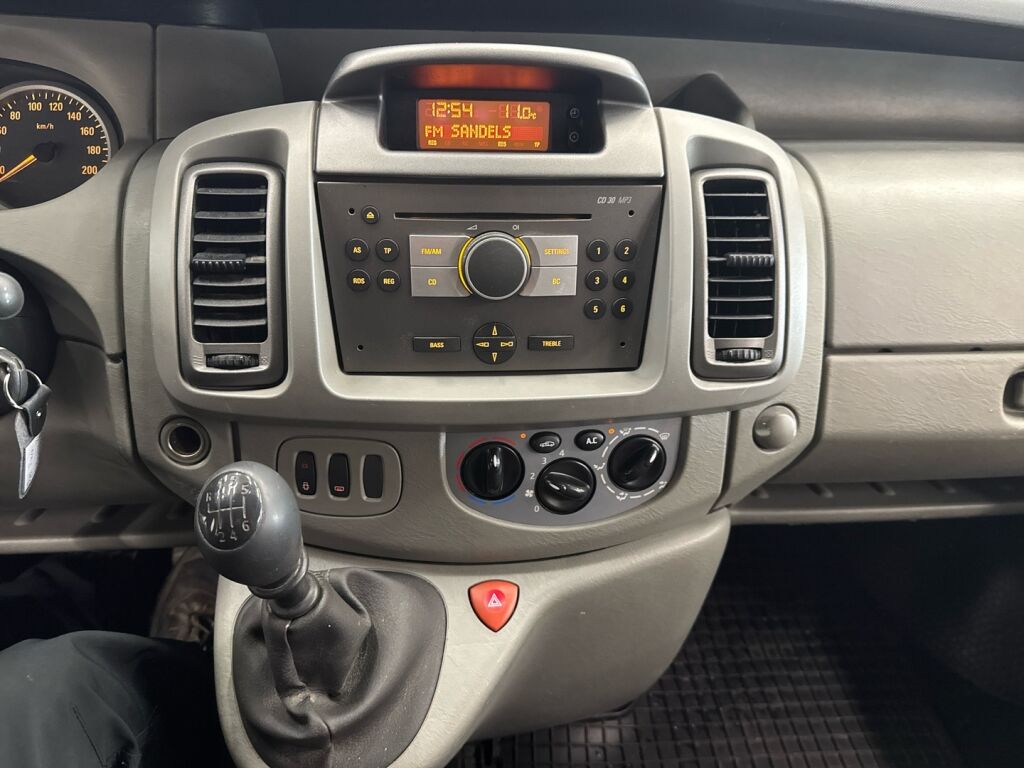 Opel Vivaro 2010 Harmaa