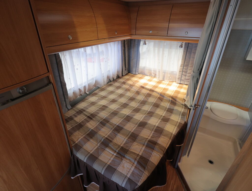 Bürstner Marano T645 2010 Valkoinen