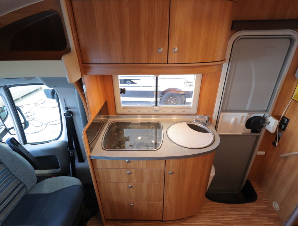 Bürstner Marano T645 2010 Valkoinen