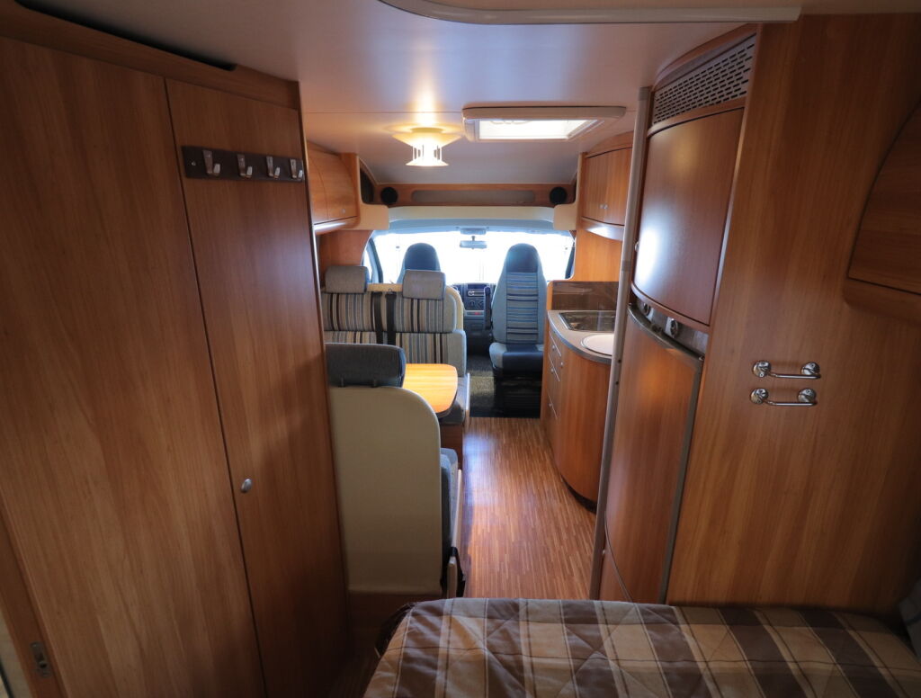 Bürstner Marano T645 2010 Valkoinen