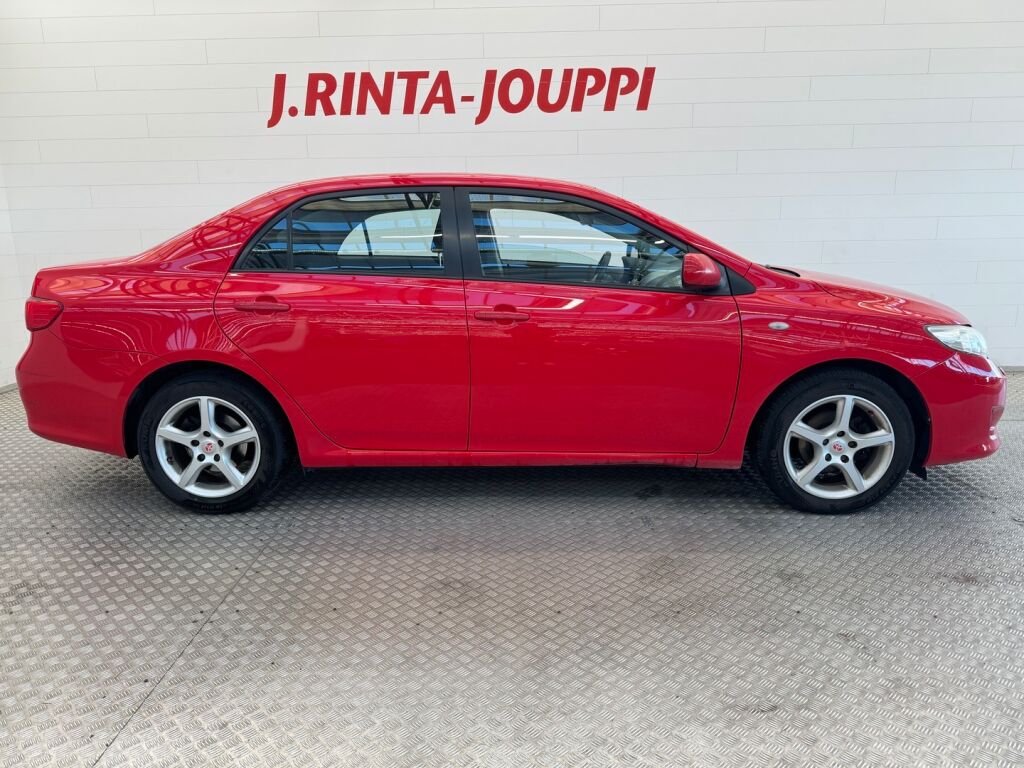 Toyota Corolla 2010 Punainen