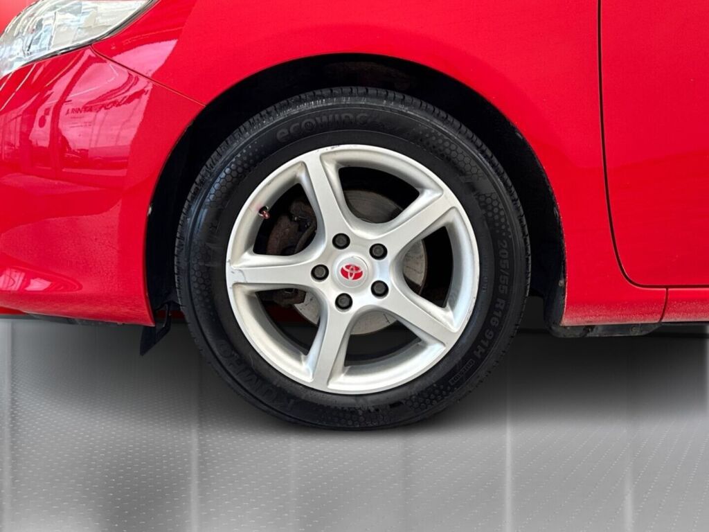 Toyota Corolla 2010 Punainen