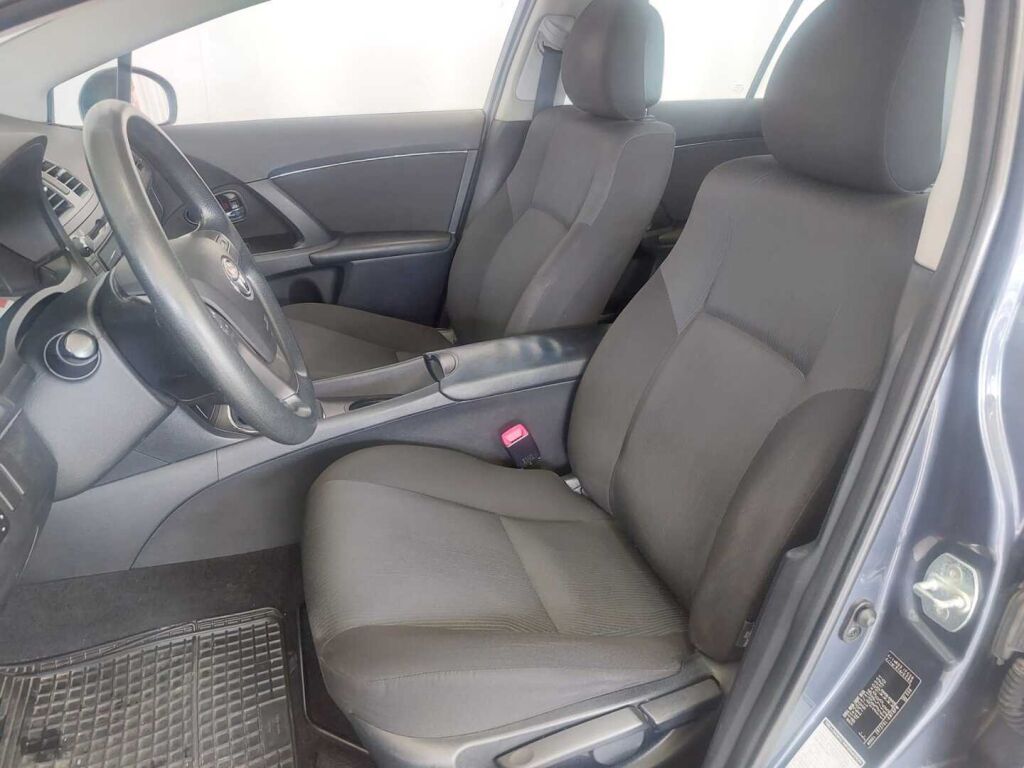 Toyota Avensis 2010 Sininen