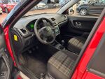 Skoda Fabia 2013 Punainen