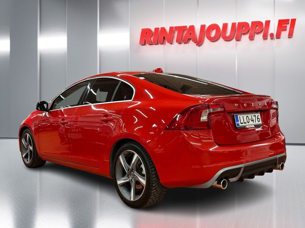 Volvo S60 2012 Punainen