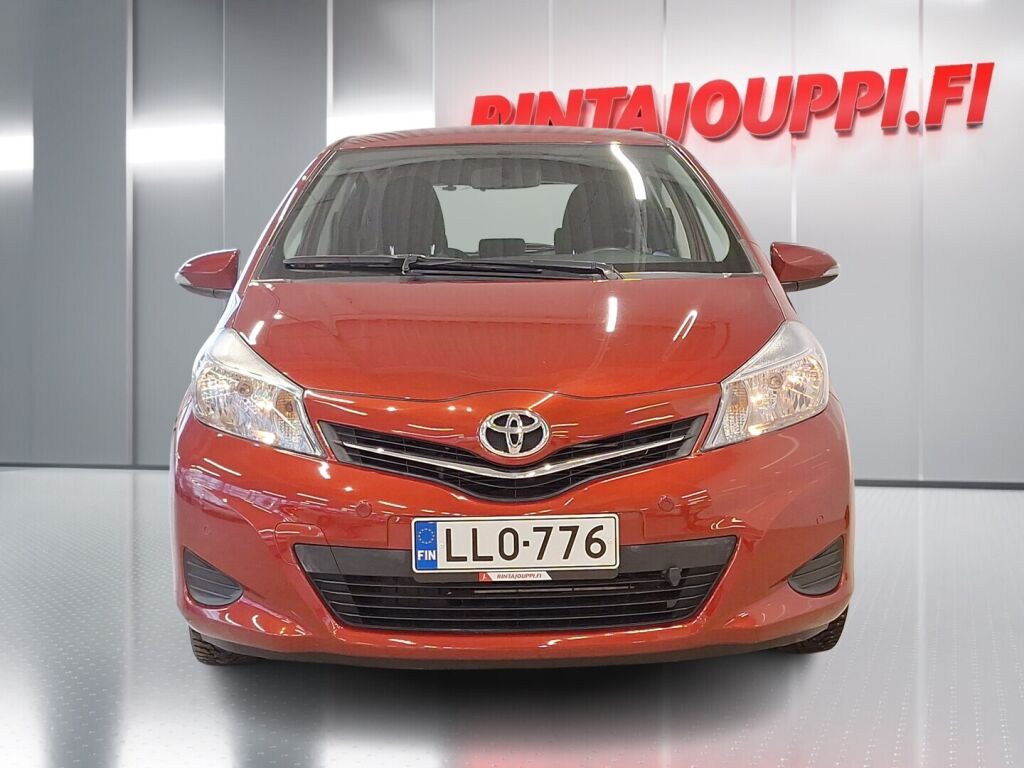 Toyota Yaris 2013 Punainen