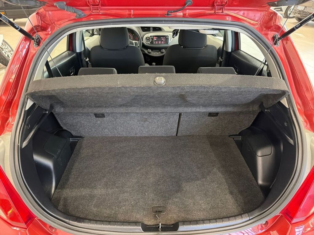 Toyota Yaris 2013 Punainen