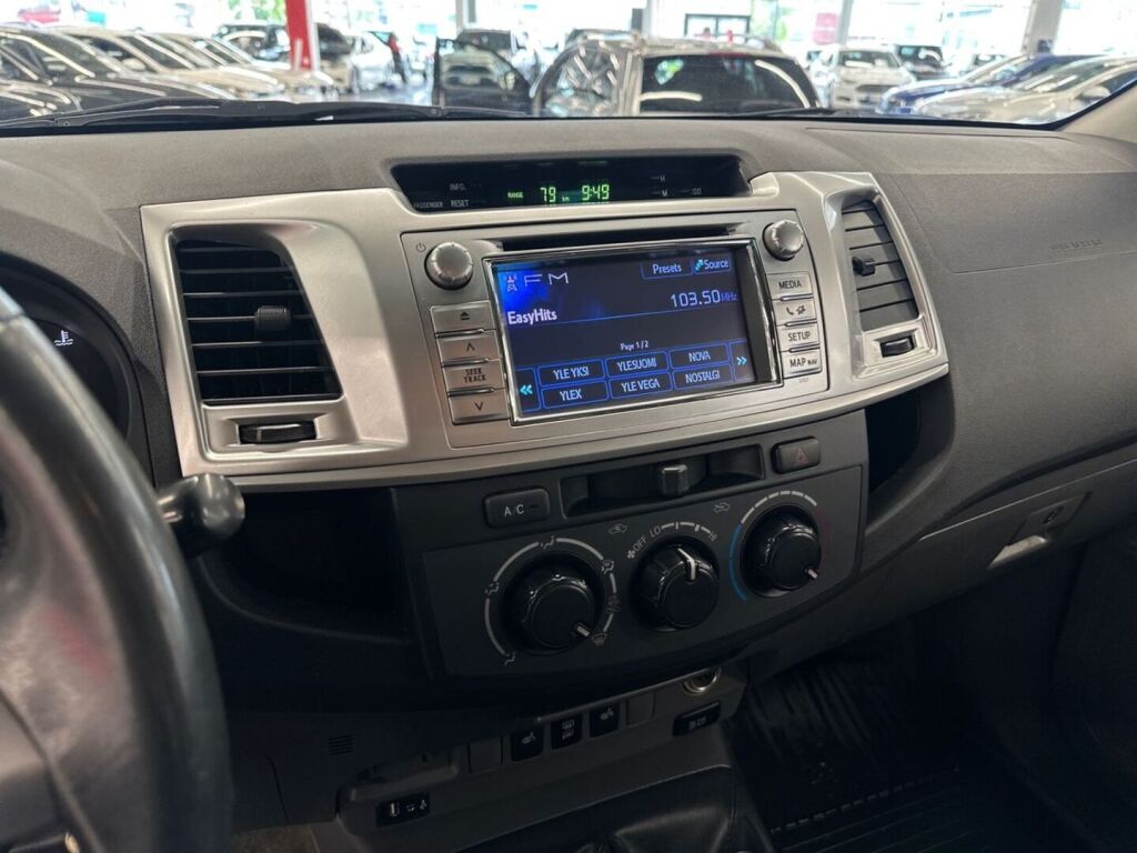 Toyota Hilux 2013 Musta