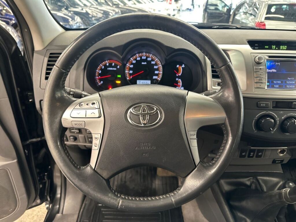 Toyota Hilux 2013 Musta