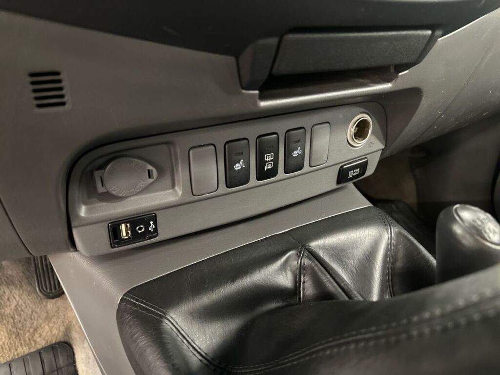 Toyota Hilux 2013 Musta