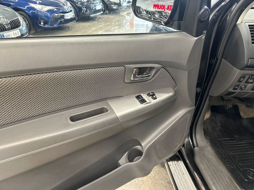 Toyota Hilux 2013 Musta