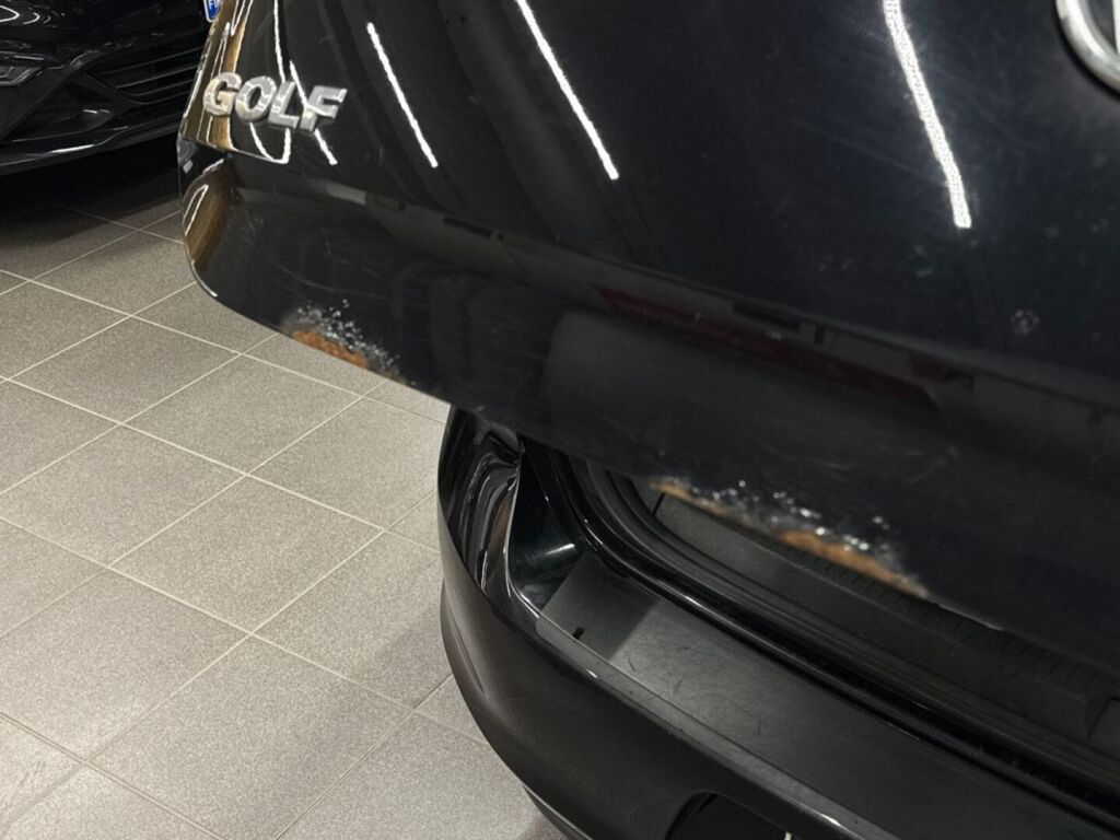 Volkswagen Golf 2013 Musta