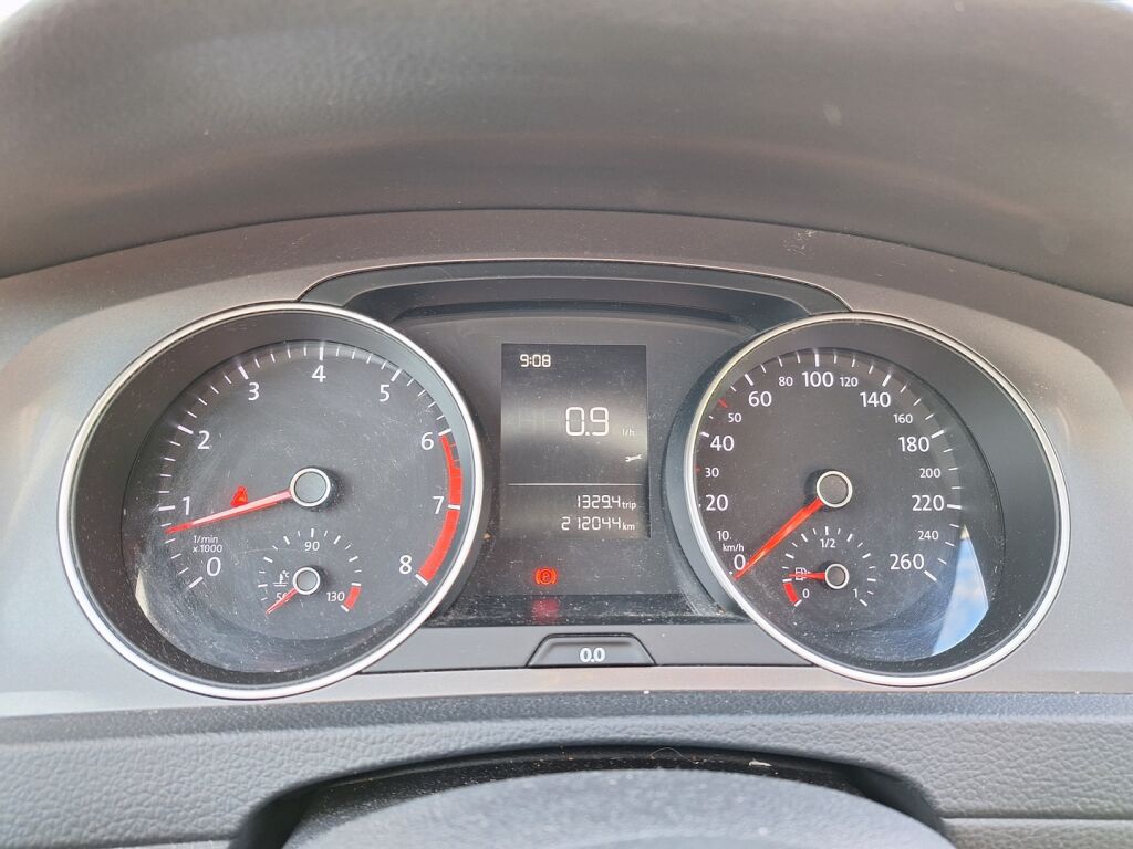 Volkswagen Golf 2013 Musta