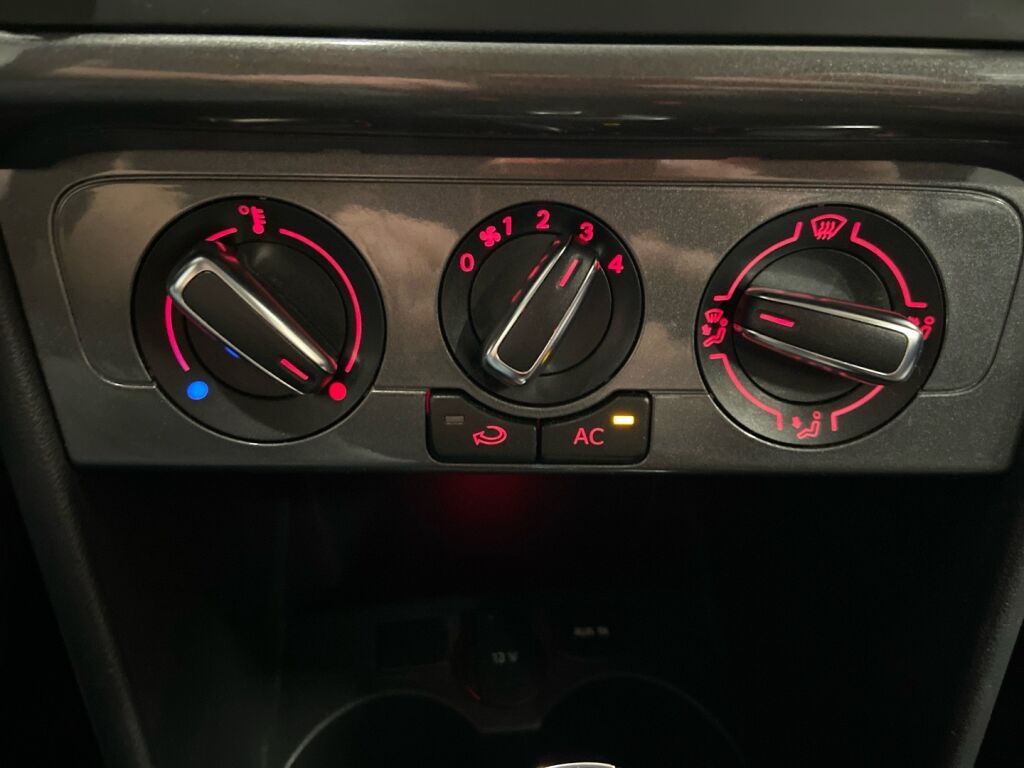 Volkswagen Polo 2012 Sininen