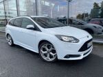 Ford Focus 2014 Valkoinen