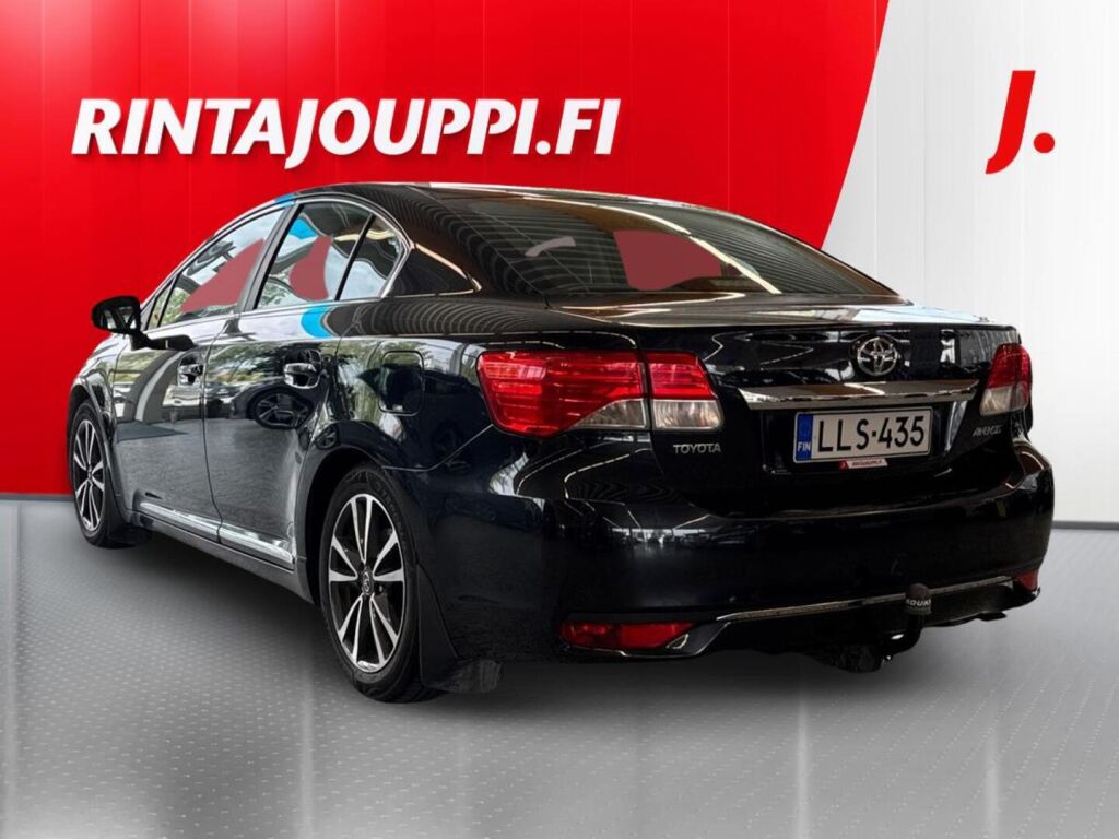 Toyota Avensis 2013 Musta