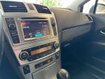 Toyota Avensis 2013 Musta