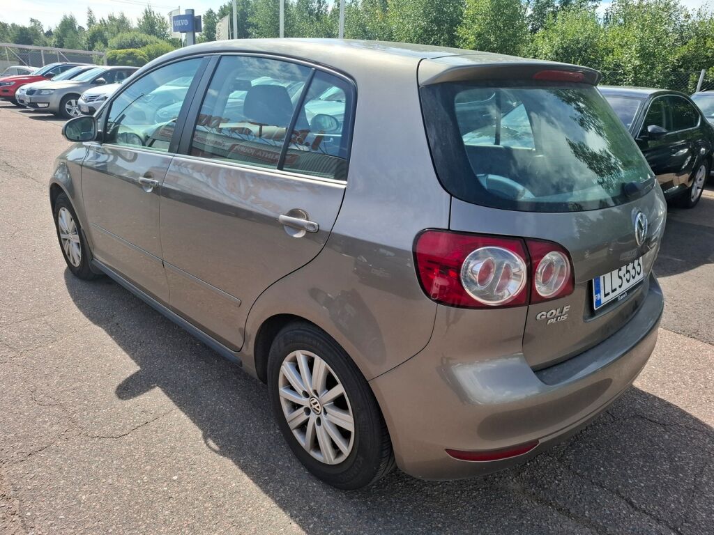 Volkswagen Golf Plus 2012 Ruskea (beige)