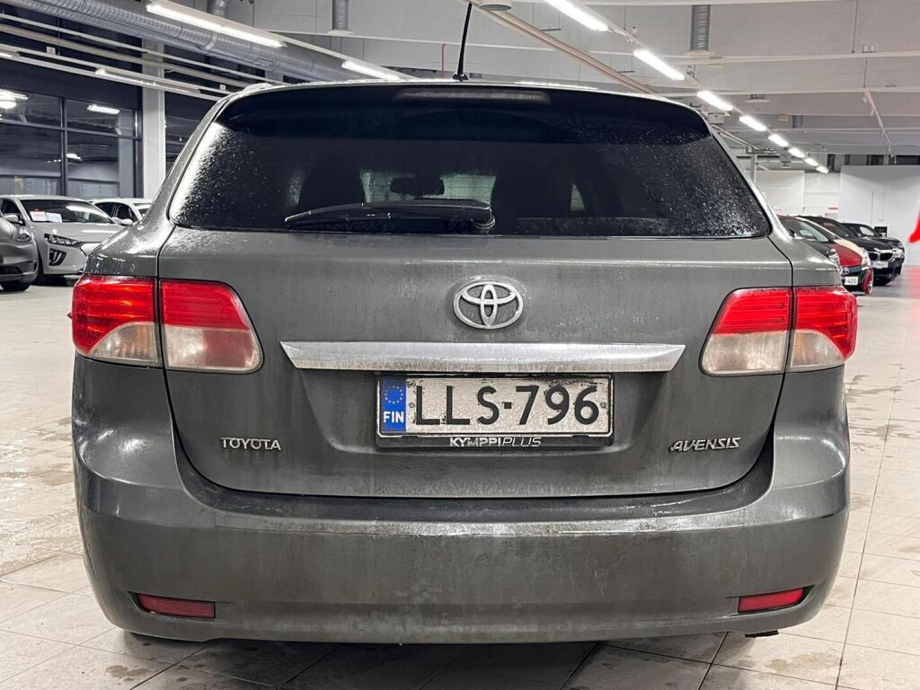 Toyota Avensis 2012 Vihreä