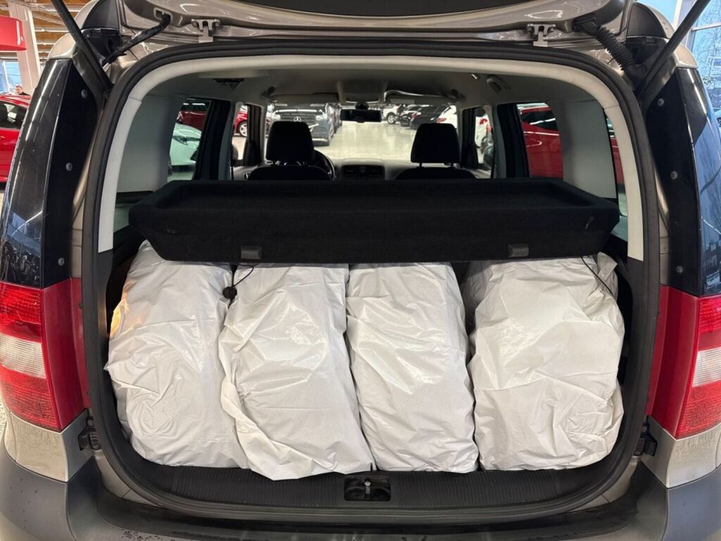 Skoda Yeti 2013 Metallinhohto Ruskea (beige)