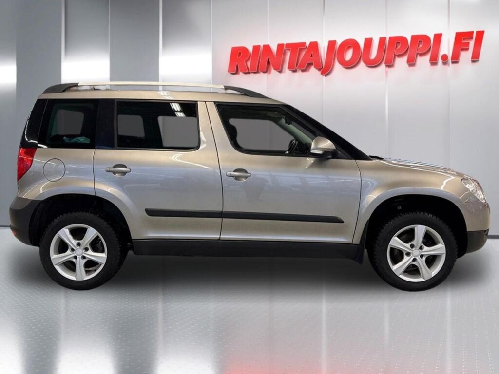 Skoda Yeti 2013 Metallinhohto Ruskea (beige)