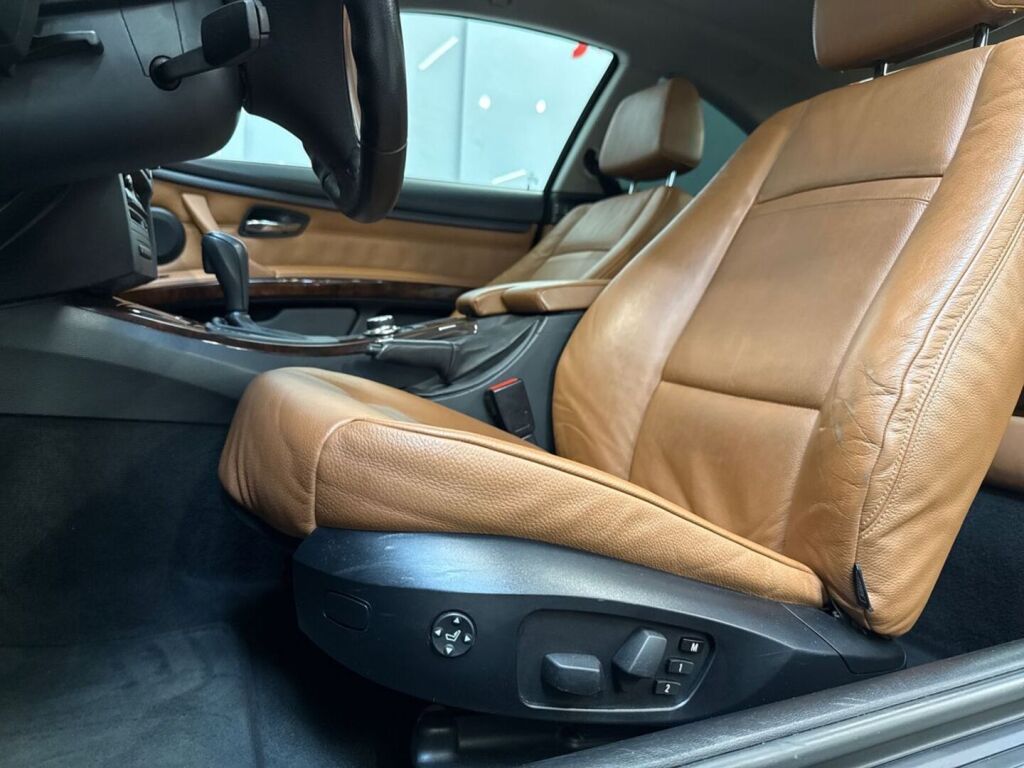 BMW 330 2007 Harmaa
