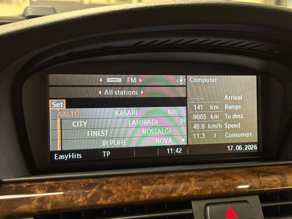 BMW 330 2007 Harmaa