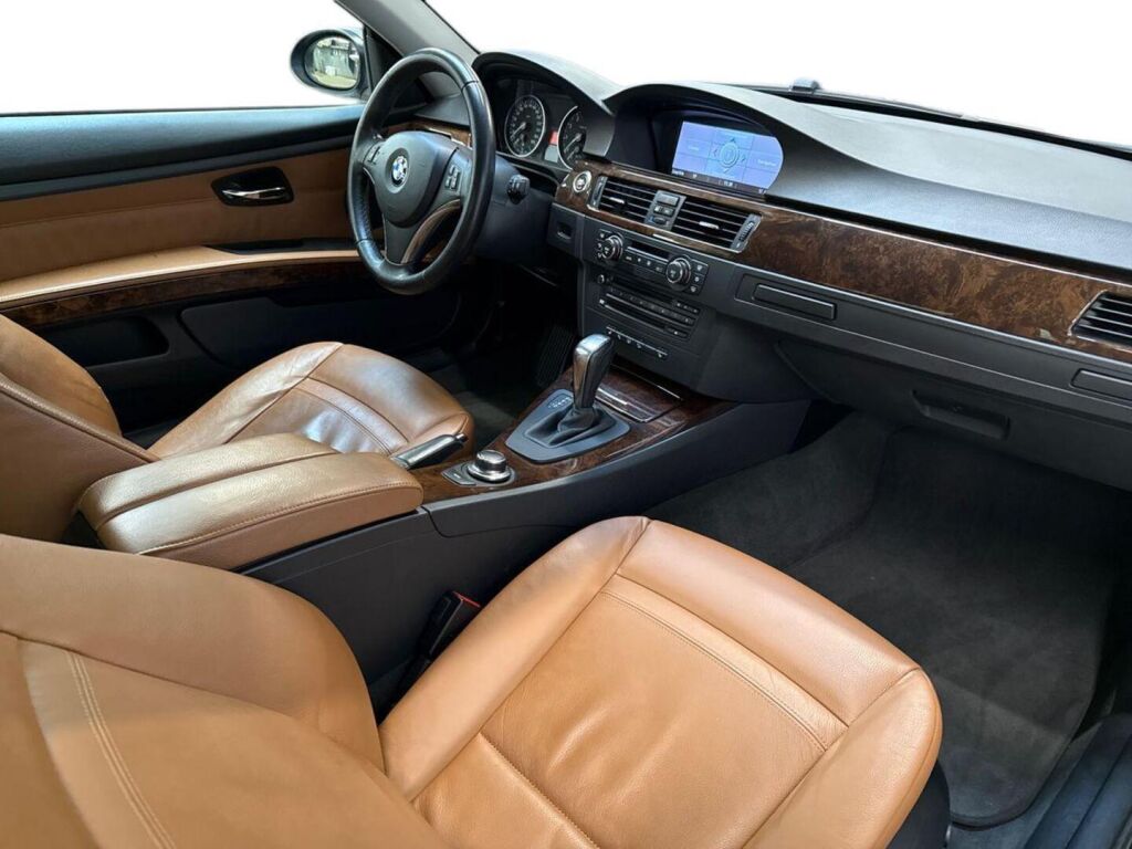 BMW 330 2007 Harmaa