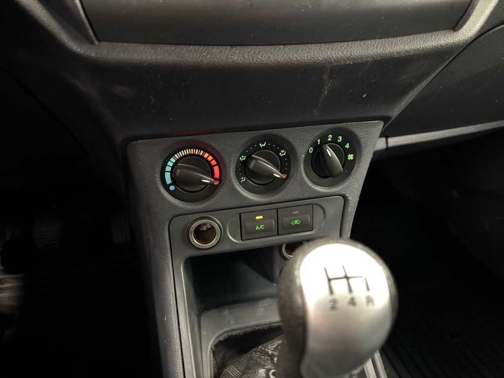 Ford Transit Connect 2013 Valkoinen