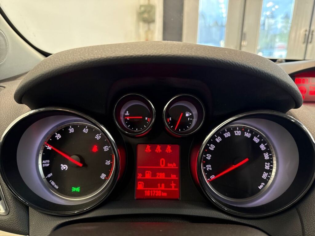 Opel Mokka 2013 Musta
