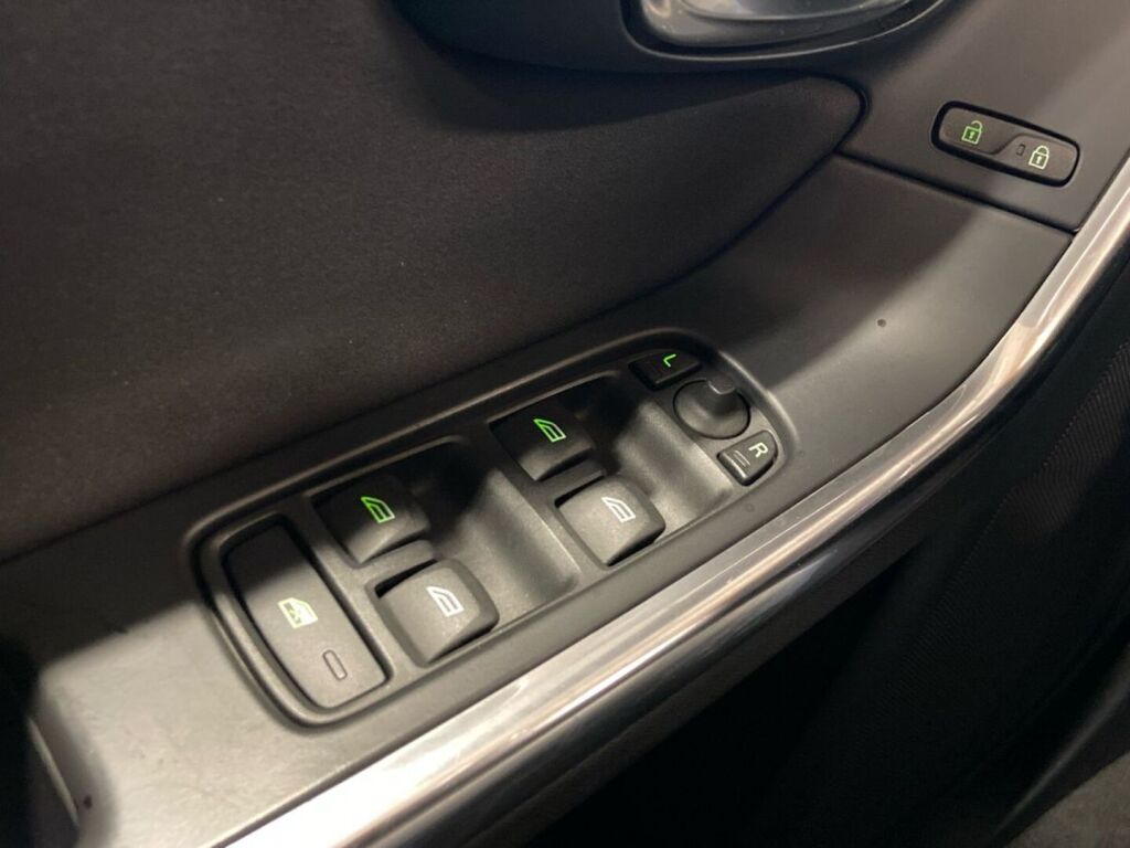 Volvo S60 2013 Musta