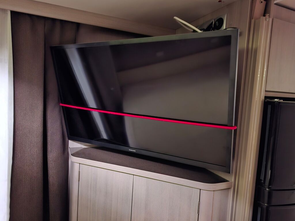 Adria Matrix Supreme 667 SPS 2013 Valkoinen