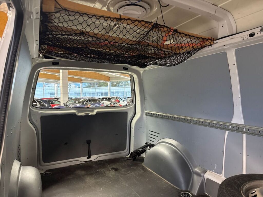 Volkswagen Transporter 2013 Valkoinen