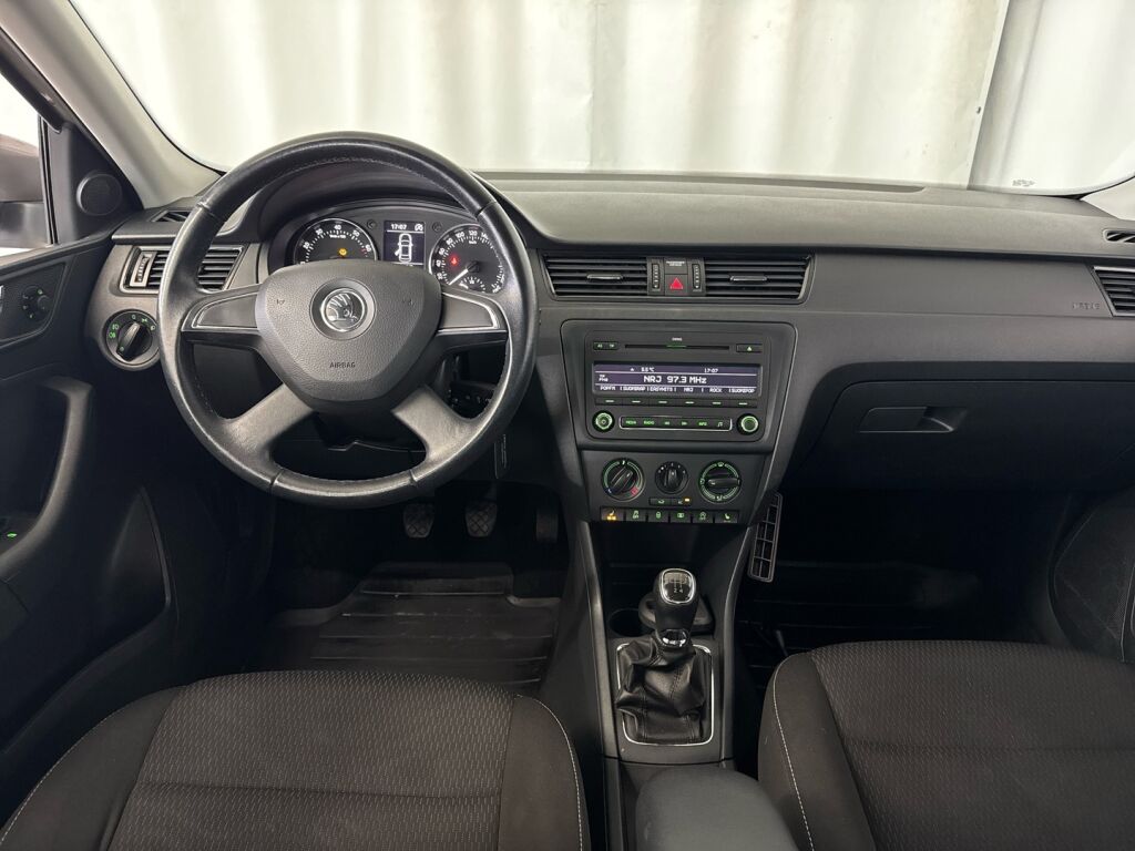 Skoda Rapid 2013 Ruskea (beige)