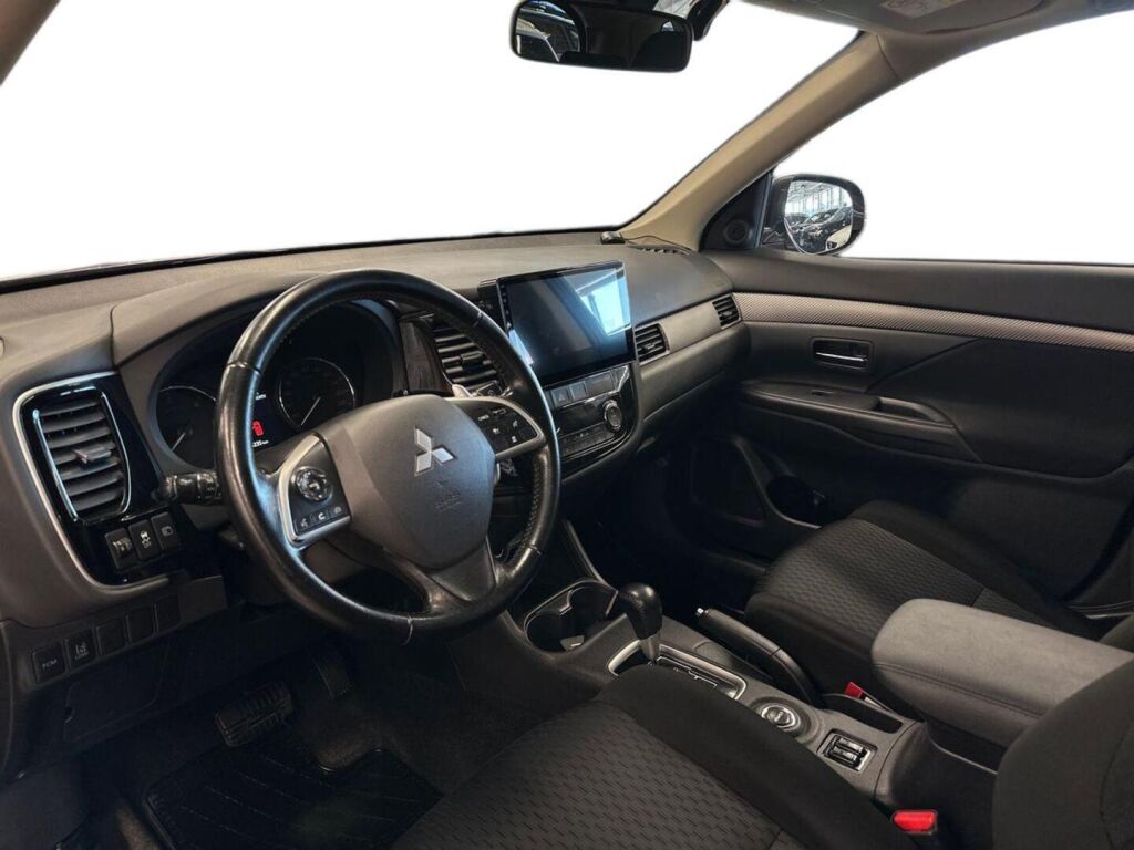 Mitsubishi Outlander 2013 Ruskea (beige)
