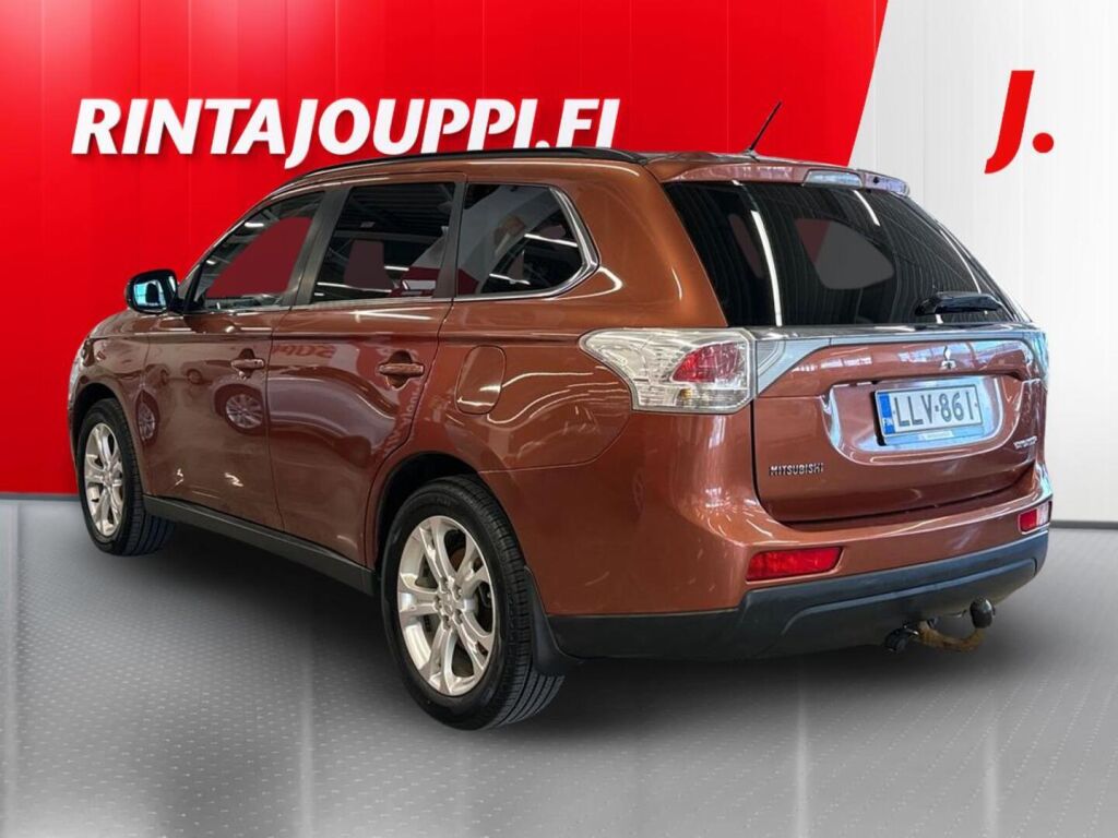 Mitsubishi Outlander 2013 Ruskea (beige)