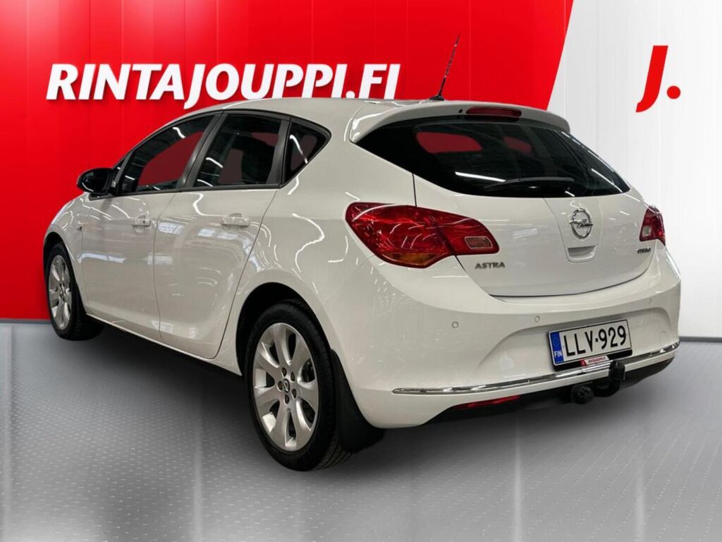 Opel Astra 2013 Valkoinen