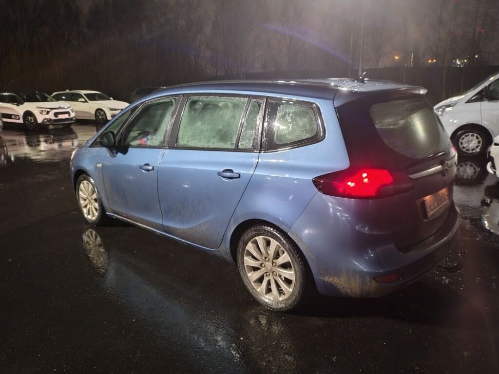Opel Zafira Tourer 2013 Sininen