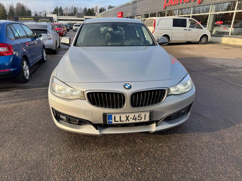 BMW 328 Gran Turismo 2013 Hopea