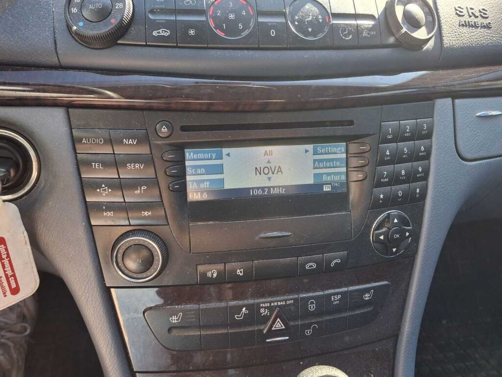 Mercedes-Benz E 2004 Hopea