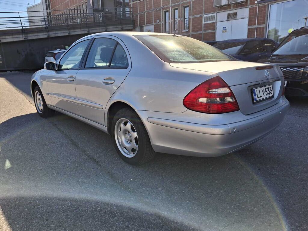 Mercedes-Benz E 2004 Hopea