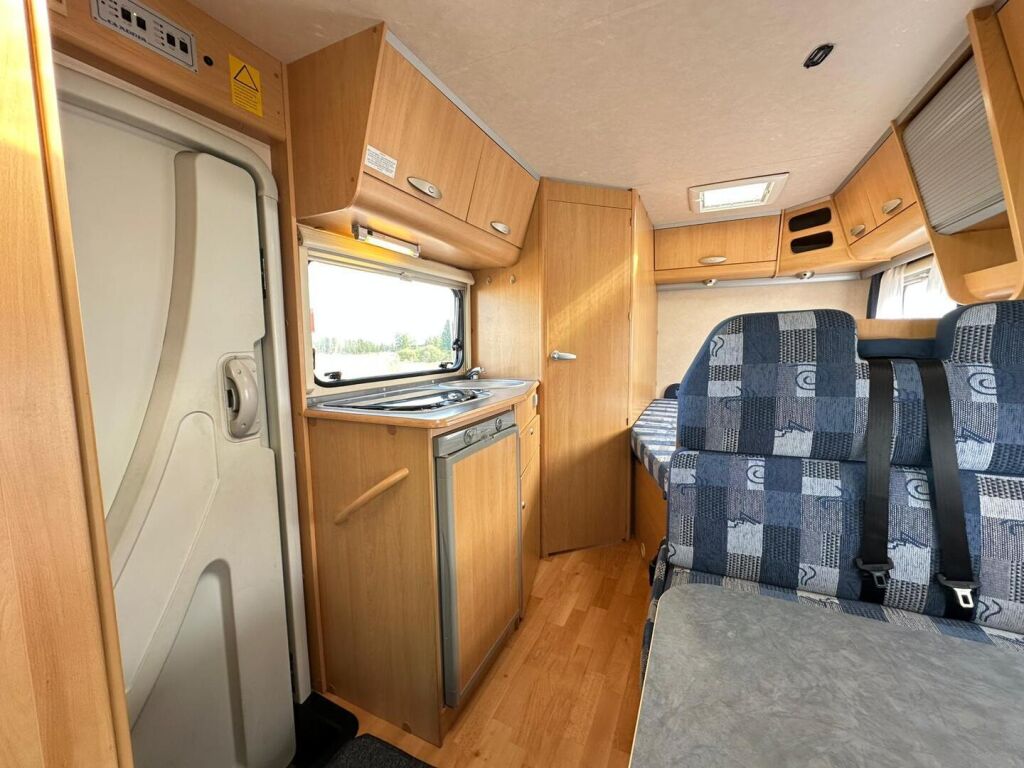 Adria Sport 573 DS 2008 Valkoinen