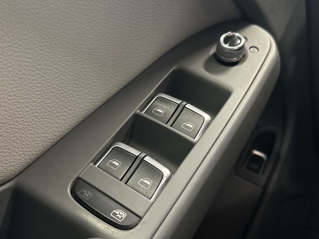 Audi A4 2013 Valkoinen