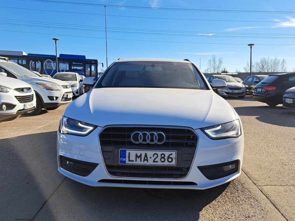 Audi A4 2013 Valkoinen